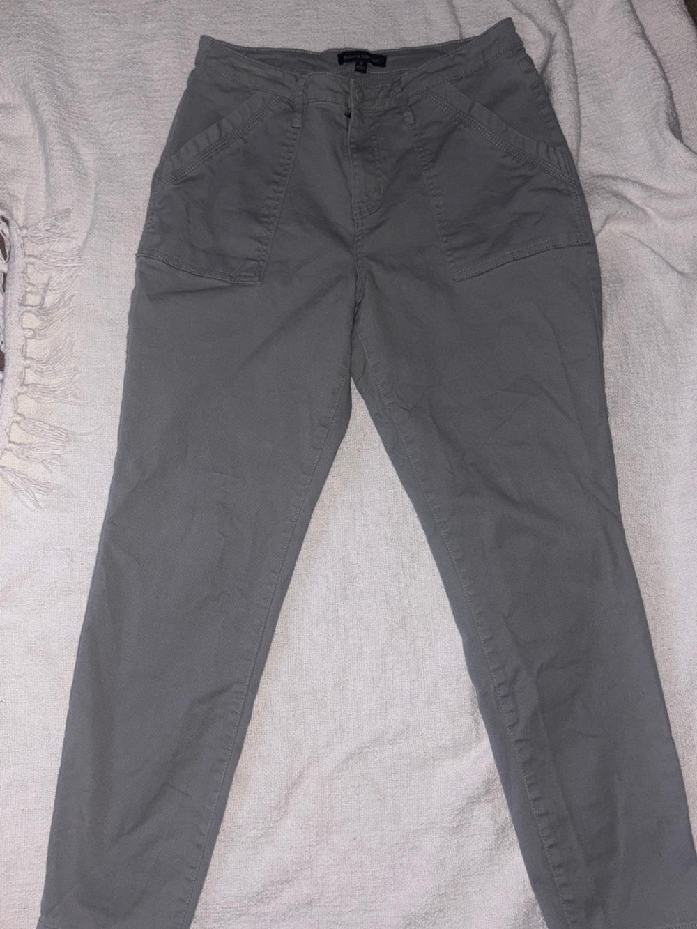 Banana Republic Women's Skinny Pants in Gray